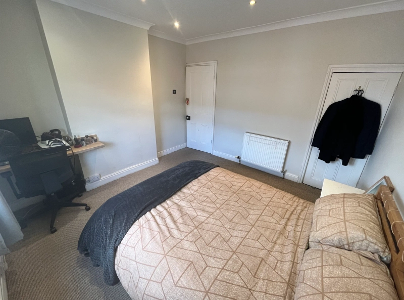 Scorer St - All Bills Included 3 bed - Thumbnail 8